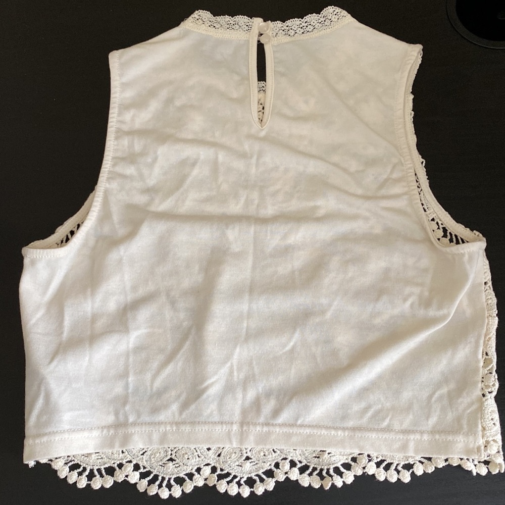 Forever 21 - Picture 2 of 2